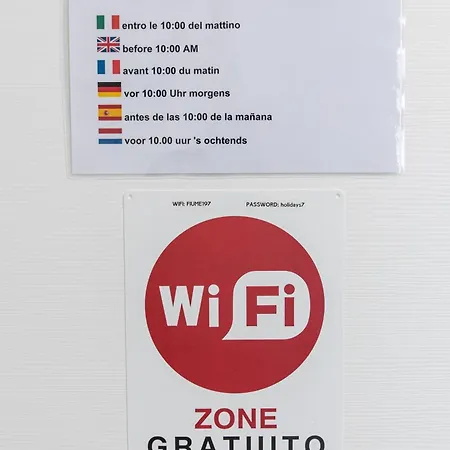 Holidays 197 Pensión La Spezia